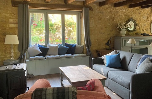 Saint-Pompont House | Perigord Noir - Beautiful cottage in a quiet location with shared swimming pool
