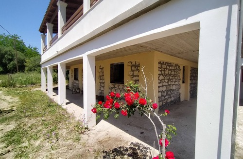 Peroulion House | Perithia Cottage