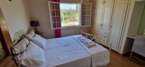 Agios Ilias House | Perithia Cottage