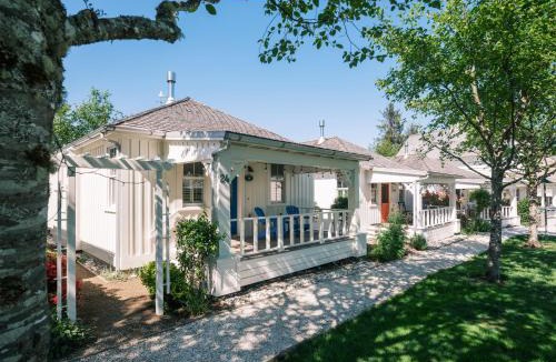 Seabrook House | Periwinkle Cottage by Seabrook Hospitality
