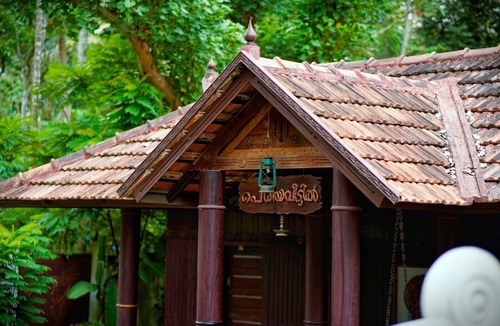 Poovar House | Periyaveettil Heritage Home/Authentic Kerala Nadumuttam House