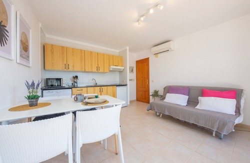 Cala Agulla House | PERLETA - Fabulous penthouse with sea views, swimming pool, and free WiFi.
