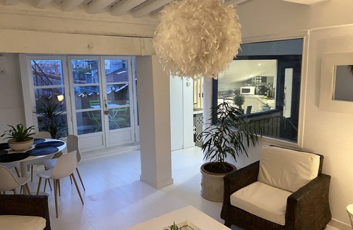 La Real Apartment | PERPIGNAN SUPERB DUPLEX COSY BRIGHT 2 TERRACES CITY CENTER PLACE REPUBLIQUE