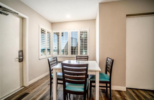 Melinda Cook Hotel | Perry's Ocean-Edge Resort