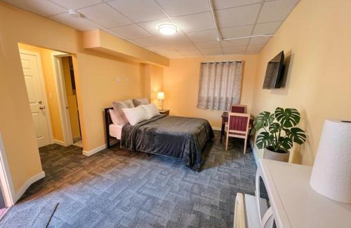 Niagara Falls Hotel | Persepolis Inn