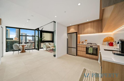 Perth Central Business District Apartment | Perth CBD Apartment Unbeatable City Views Pool & Parking Included