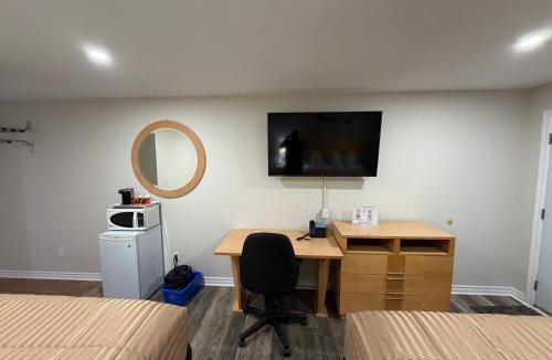 Perth Hotel | Perth Plaza Inn & Suites