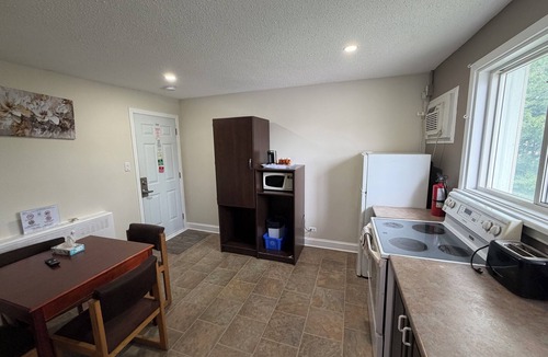 Perth Hotel | Perth Plaza Inn & Suites