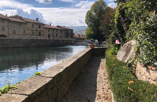 Santa Fiora Apartment | Peschiera sweet home