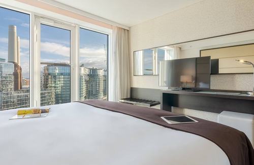 Queenstown Hotel | Pestana Chelsea Bridge Hotel & SPA