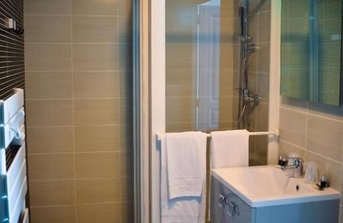 La Baule-Escoublac Hotel | Pet-Allowed French Stay | 3.0mi to Le Pouliguen Harbor Strolls