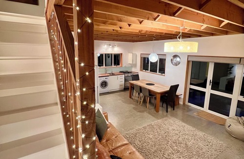 Mapua Cottage | Pet, Child and ECO Friendly Holiday Home