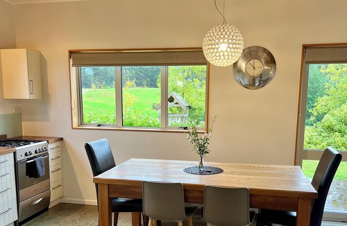 Mapua Cottage | Pet, Child and ECO Friendly Holiday Home