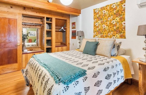 Cascade Locks Cottage | Pet+EVCar Friendly Cottage | Walk2Brewpub+River