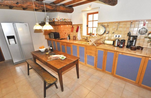 Murviel-les-Beziers House | Pet friendly home in Murviel-lès-Béziers