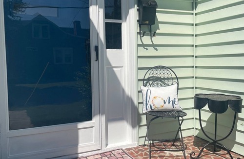 Winston - Salem House | Pet-Friendly 1 Bedroom Ardmore Duplex, Near Shopping, Restaurants, Downtown