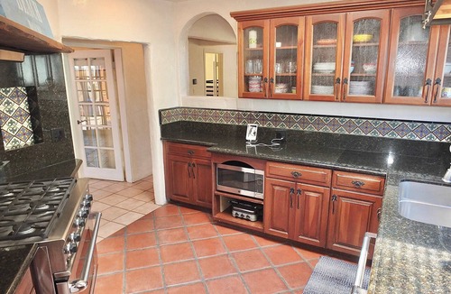 Belmont Shore House | Pet-Friendly, 1 Block to Beach, World Cup, Sleep 7
