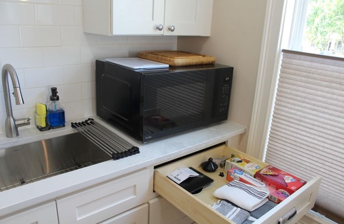 Wilmington Historic District Apartment | Pet-friendly 1BR/1BA Historic District carriage house 4 blocks to riverwalk