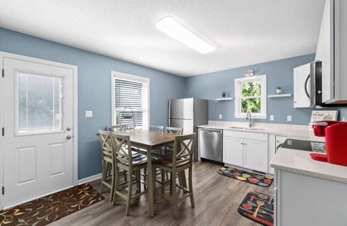 Oak Grove House | Pet Friendly 2 bedroom close to Ft. Campbell
