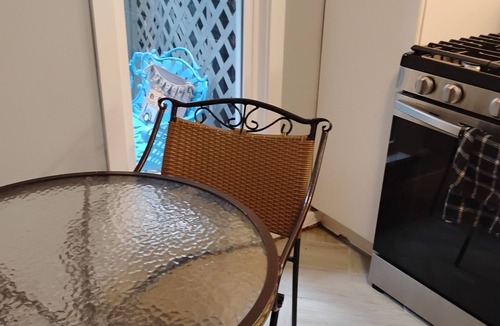 North Chesterfield Apartment | Pet friendly 2-bedroom apartment with WiFi, AC, Pool in fabulous Bon Air