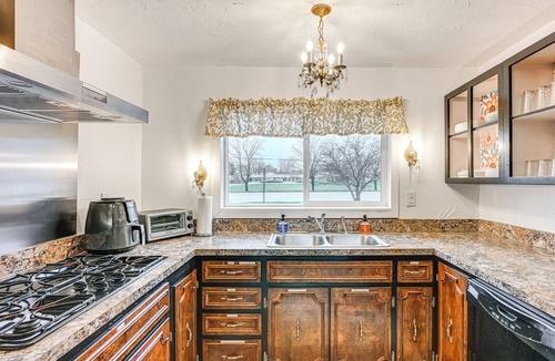 Mount Morris Township Cottage | Pet Friendly: 2 Mi to Downtown Flushing