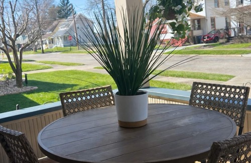 Struthers House | Pet-Friendly 2-Story Home Near Youngstown - Fast WiFi - Quiet Area