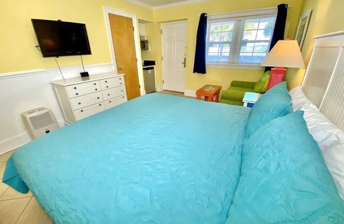 Atlantic Beach Hotel | Pet-friendly, 3 Blocks to Beach, Pool, #111