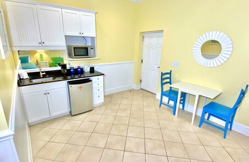 Atlantic Beach Hotel | Pet-friendly, 3 Blocks to Beach, Pool, #502