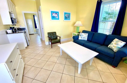Atlantic Beach Hotel | Pet-friendly, 3 Blocks to Beach, Pool, #504