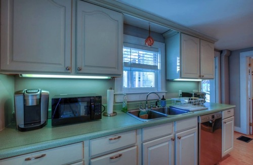 Southwest Harbor House | Pet Friendly 3BR Home in SWH [Acadia Island House]