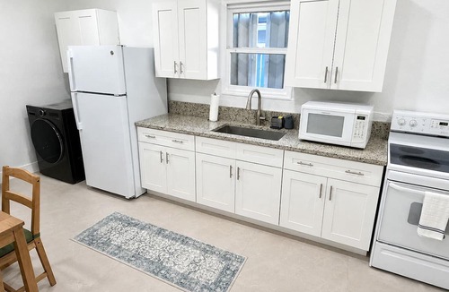 Dania Beach Cottage | Pet-Friendly 3BR Home with Fenced Yard, Wi-Fi & Parking