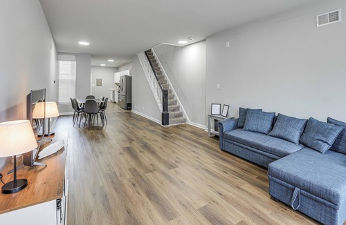 Downtown Baltimore House | Pet-Friendly 3BR Rowhouse: Walk to Patterson Park!