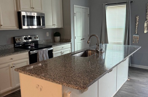 Brooklyn Park House | Pet-Friendly 3BR Townhome – 10 Min to BWI & Stadiums + Free Wi-Fi