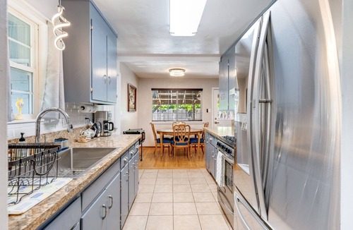 Rancho Cordova House | Pet-Friendly 3BR Retreat with Office, King Bed, Fenced Yard & Walk-In Shower