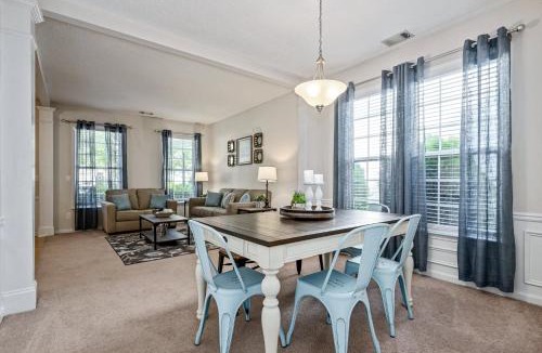 Woodstock House | Pet-Friendly 3BR w Porch & Grill Weekday Deals