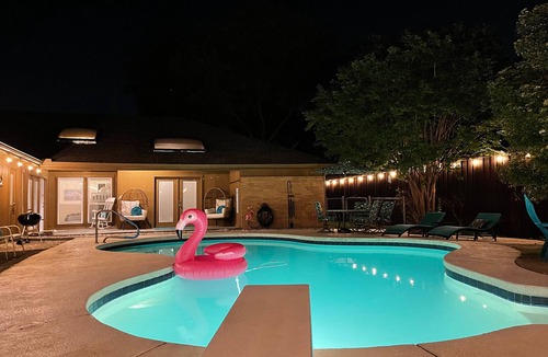 Richardson House | Pet-friendly 4-bedroom + Pool