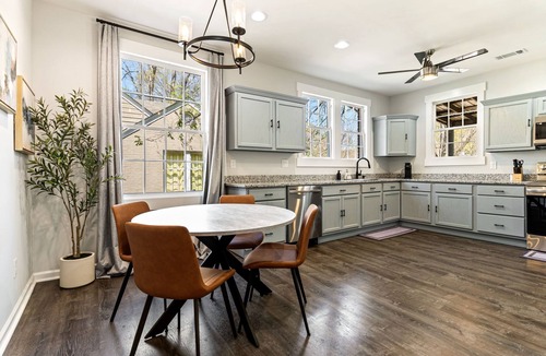 Montgomery House | Pet Friendly 4 BR Near Hospitals and Maxwell Base