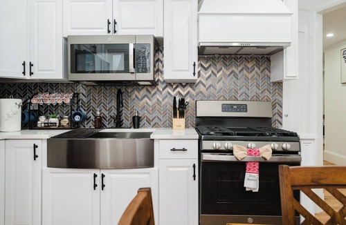 Ashmont House | Pet friendly 5-Bedroom 3-full bath Boston Home, Subway access & Scenic View 76
