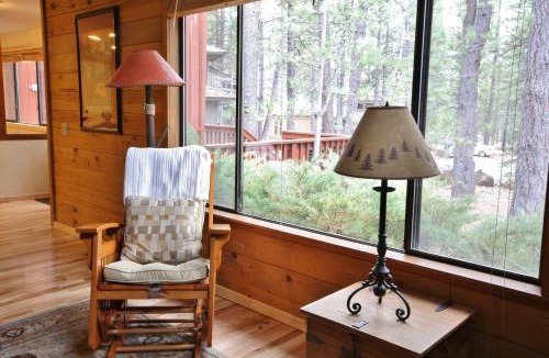 Overlook Park House | Pet Friendly 8 Leisure Home