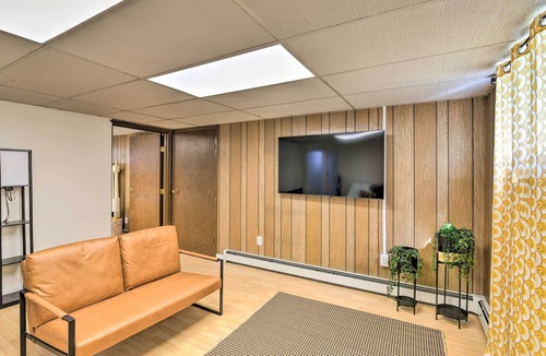 Downtown Anchorage Cottage | Pet-friendly Anchorage Gem: Walkable Location