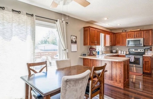 Saylorville House | Pet-Friendly Ankeny Getaway Near Adventureland