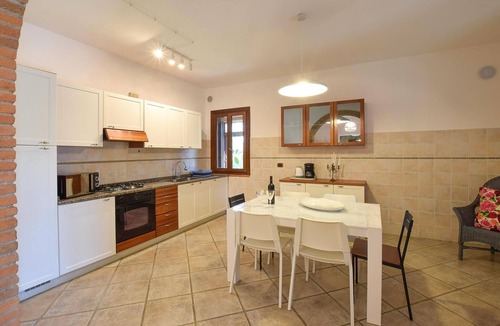Selvatelle Apartment | Pet friendly apartment in Selvatelle
