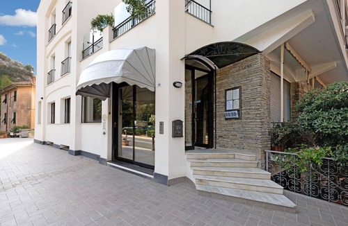 Varigotti Apartment | Pet-Friendly Apartment "12 Mehari" with Balcony & Wi-Fi