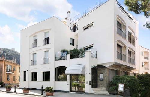 Varigotti Apartment | Pet-Friendly Apartment "12 Mehari" with Balcony & Wi-Fi
