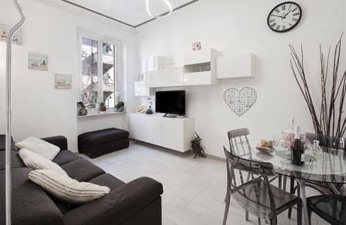 Boccadasse Apartment | Pet-friendly apartment 'Casa delle Sirene a Boccadasse' with Wi-Fi