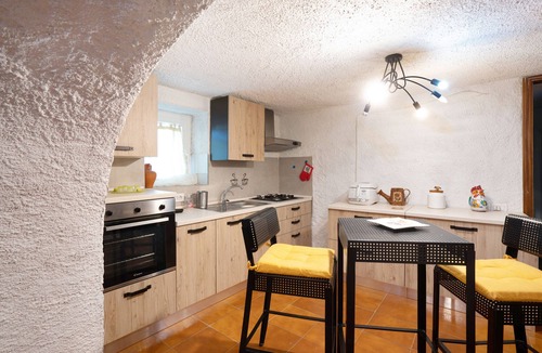 Beverino Apartment | Pet-Friendly Apartment 'Il Bacio del Sole' with BBQ, Shared Terrace & Wi-Fi