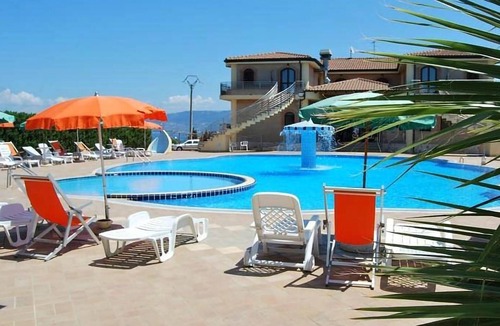 Briatico Apartment | Pet friendly apartment in Briatico