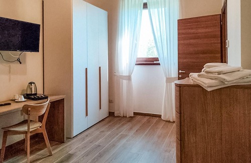 Lubriano Apartment | Pet friendly apartment in Lubriano with sauna