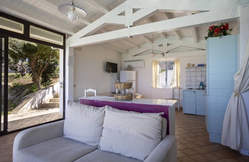Marsala Villa | Pet-Friendly Apartment 'Villa a Marsala' with Sea View & Pool