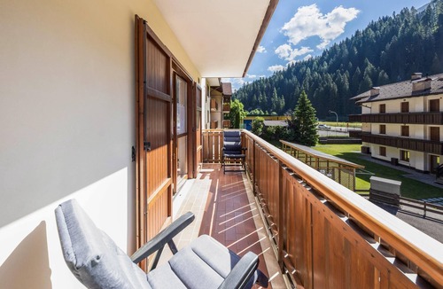 Predazzo Apartment | Pet-friendly Apartment "Appartamento di Viola ed Elia" with Mountain View & Balcony